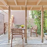 Beautiful Designed Ap.+Bikes+Garden