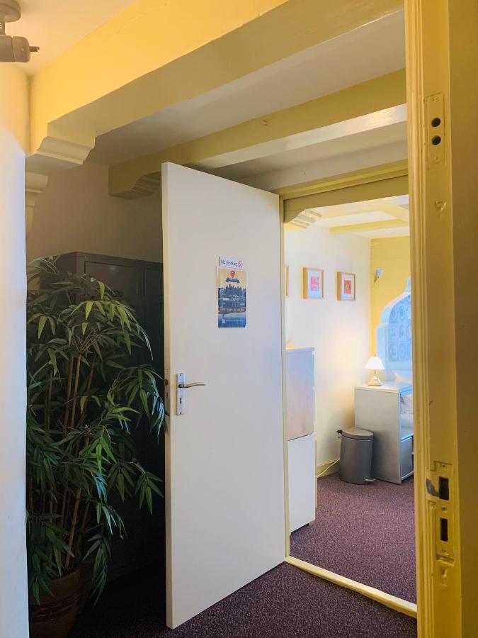 Gasthof Amsterdam Central Guest House