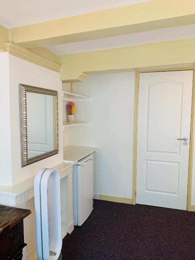Amsterdam Central Guest House Gasthof