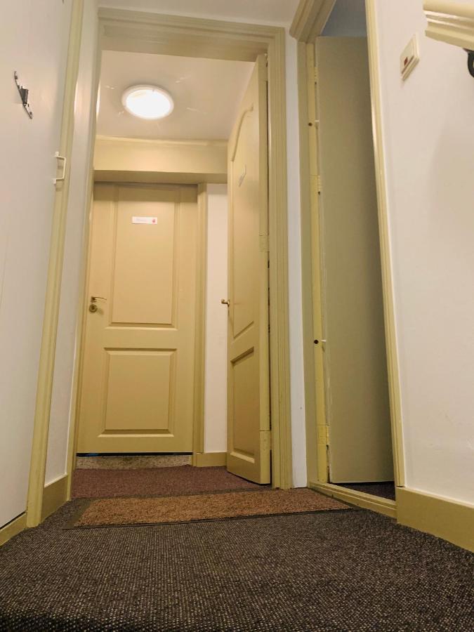 Amsterdam Central Guest House