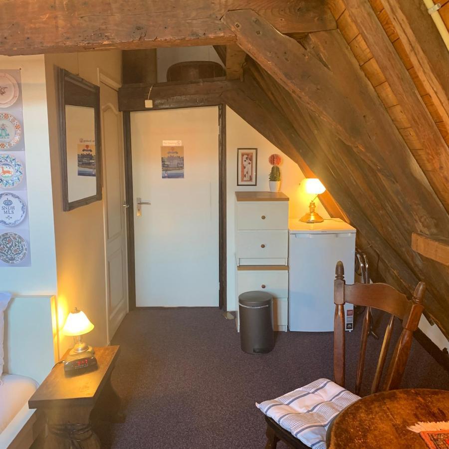 Amsterdam Central Guest House Gasthof