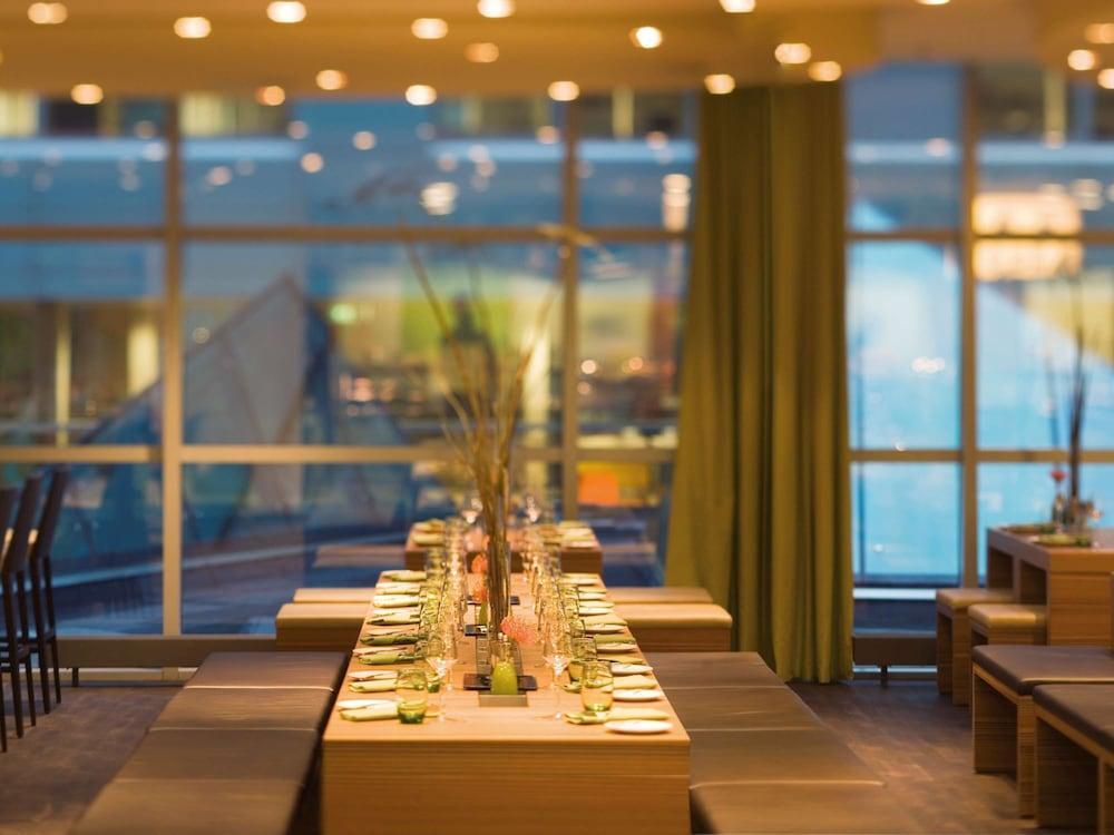 Hotel Mövenpick Centre 4*