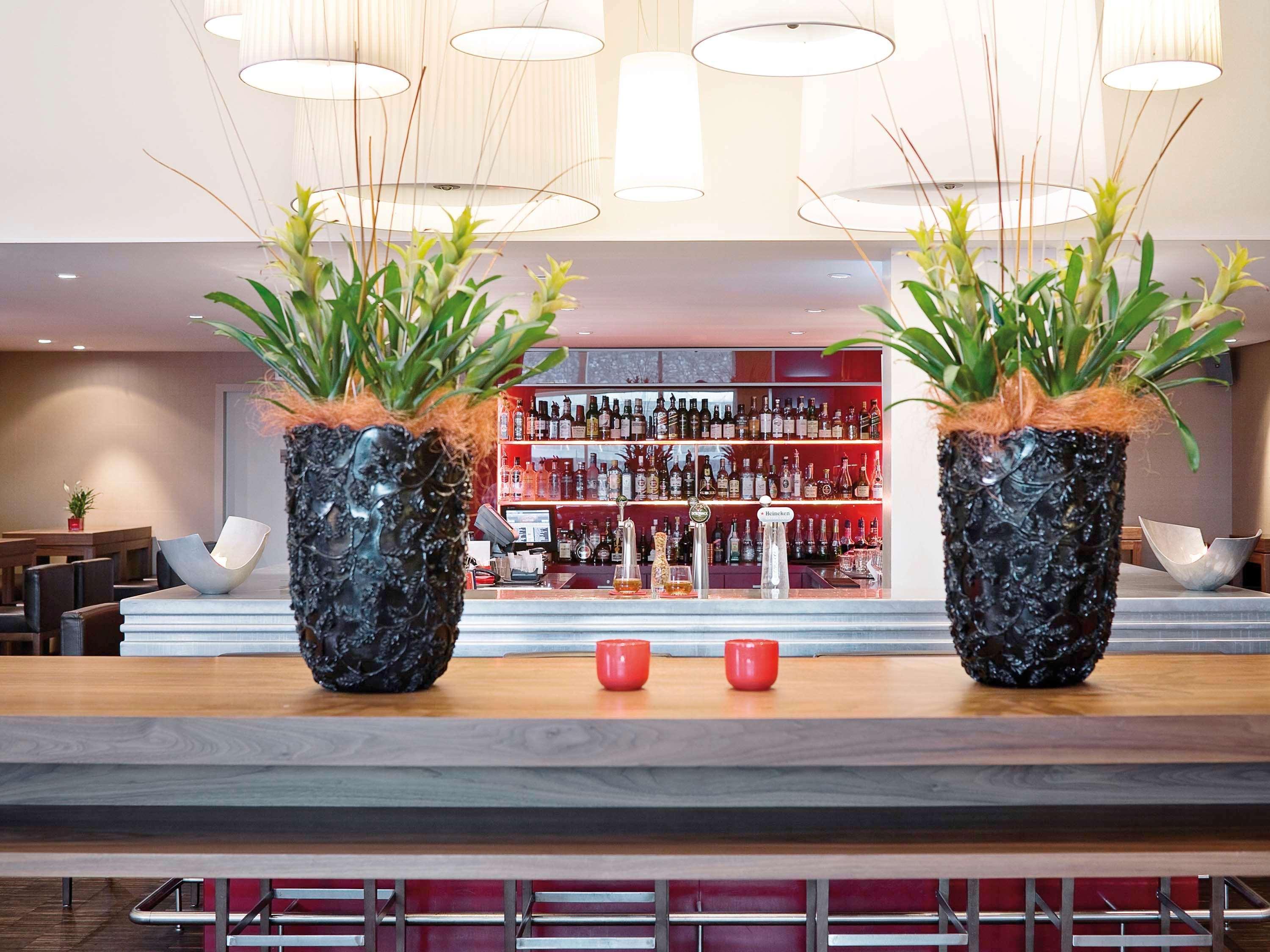 Mövenpick Centre 4*