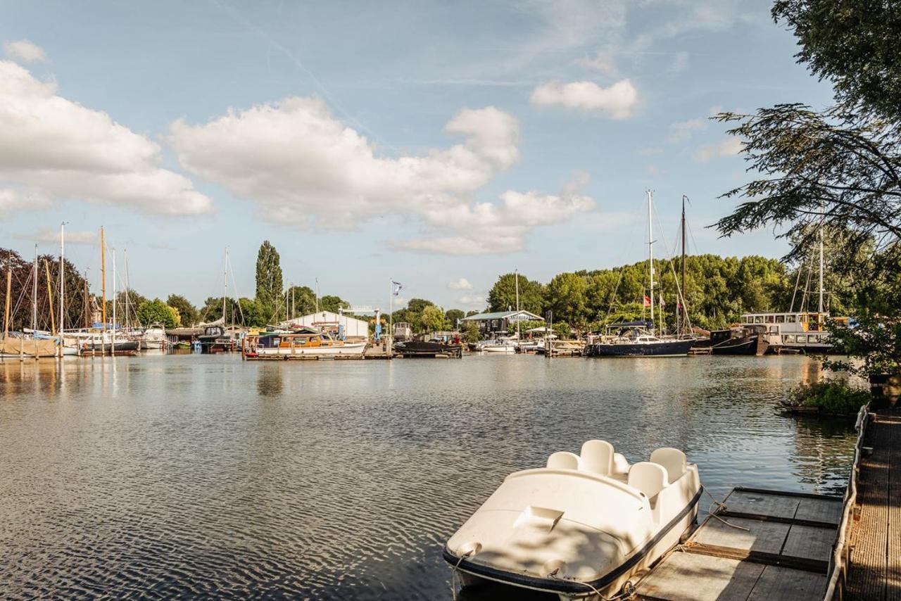The Quay - Free Parking Couette-café Amsterdam
