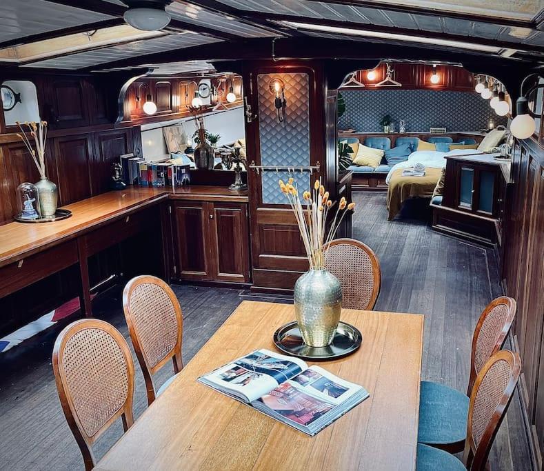 Amazing Private Luxury Boat * Amsterdam