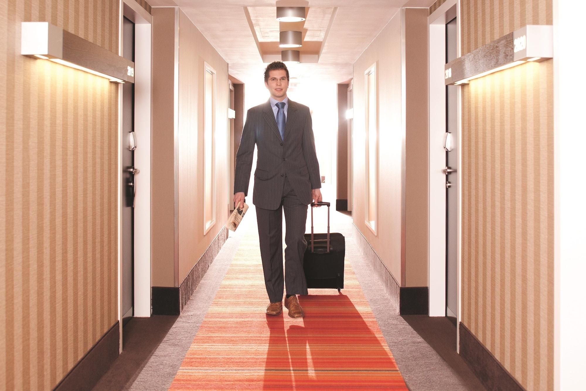 Mövenpick Centre 4* Amsterdam