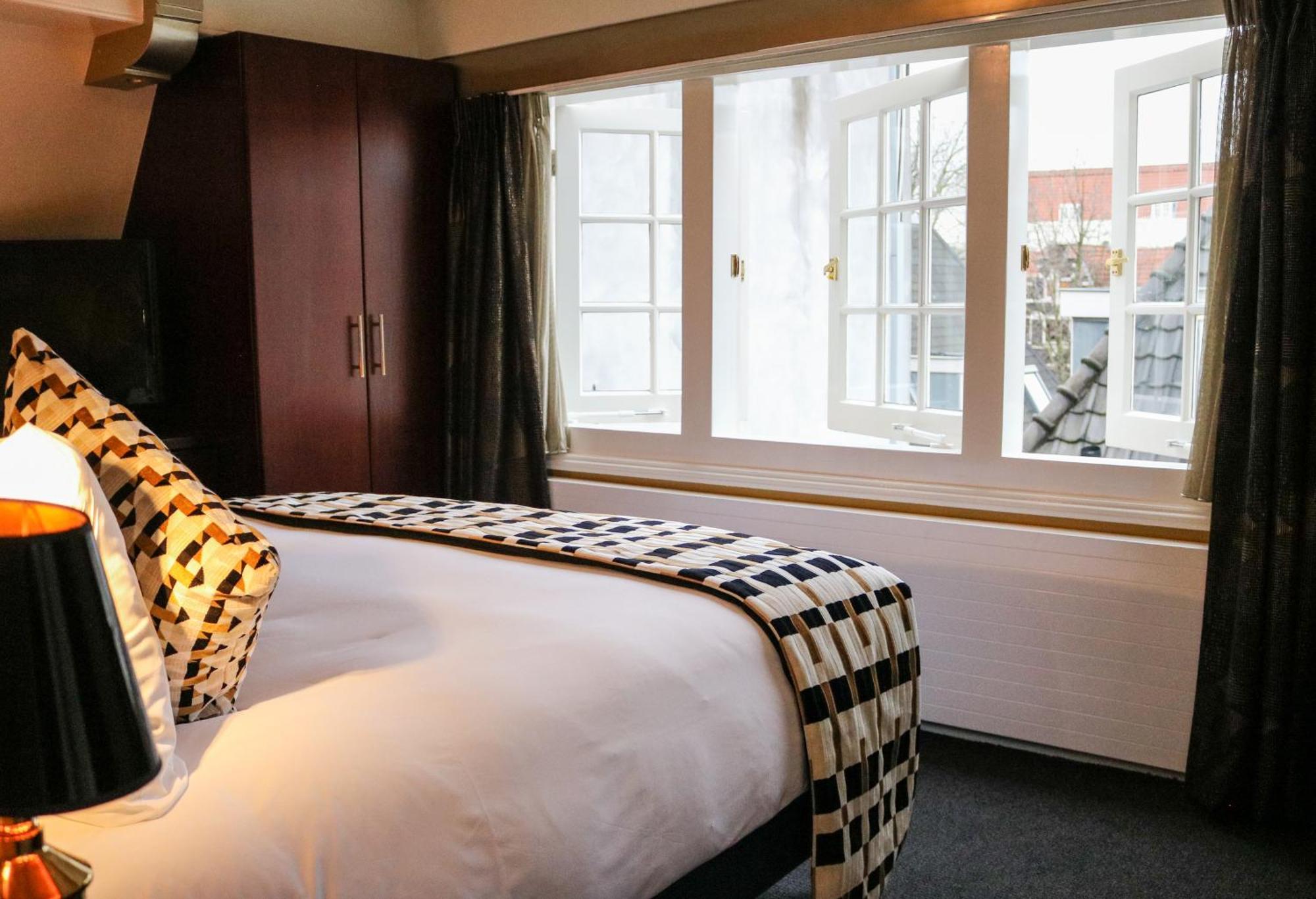 Hotel Ambassade