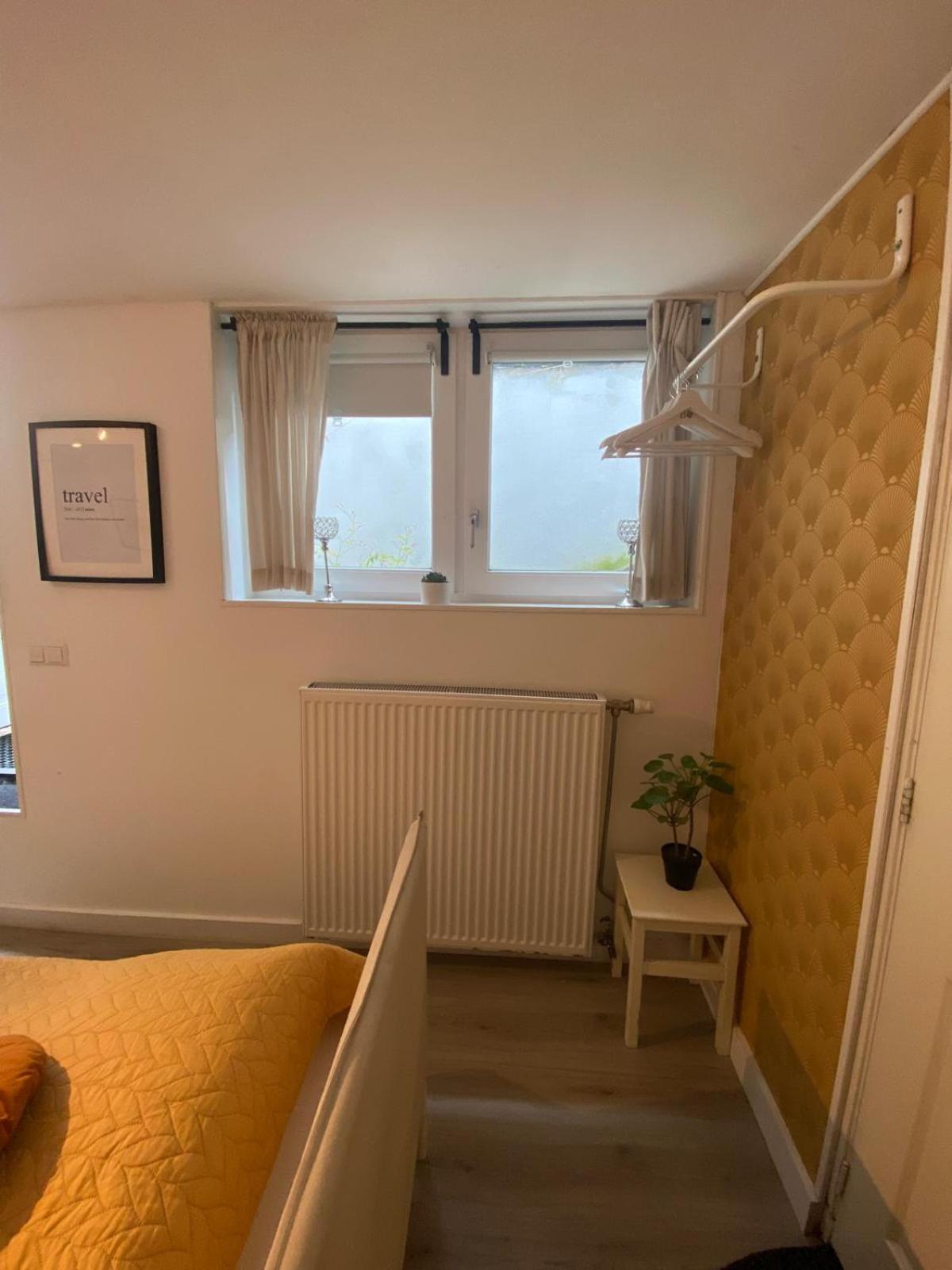 Bed & Breakfast Tiny Cozy Canalhouse Amsterdam