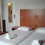 Hotel 74