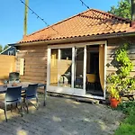 Appartement Voorhuis En Chalet Klein Waterland