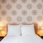 Rho Hotel