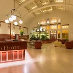 Rho Hotel