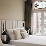 Adam Suites Hotel