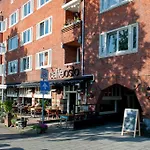 Canal Holiday Apartment