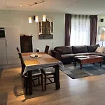 Lounge Park Apartment