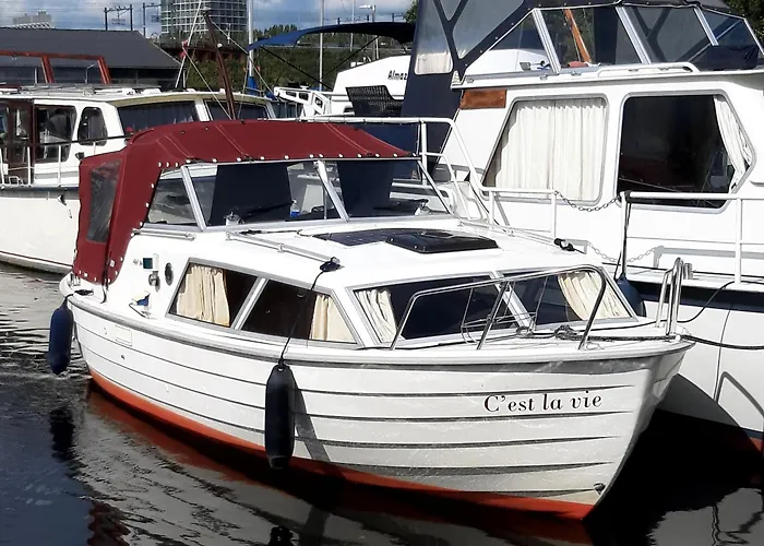 Motor Yacht Amazone
