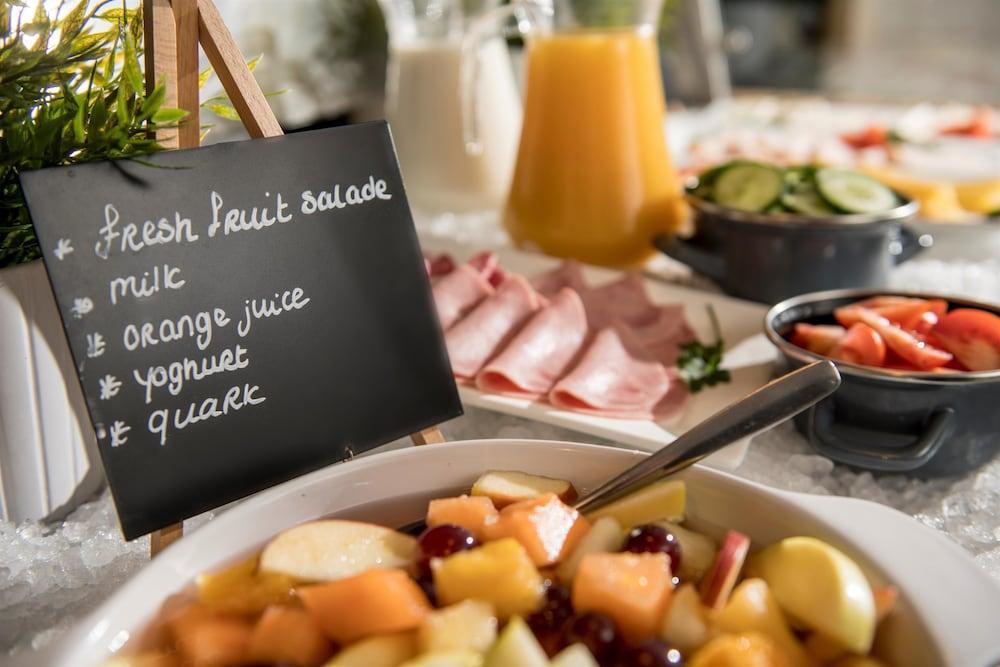 Campanile & Restaurant Zuid-oost 3*