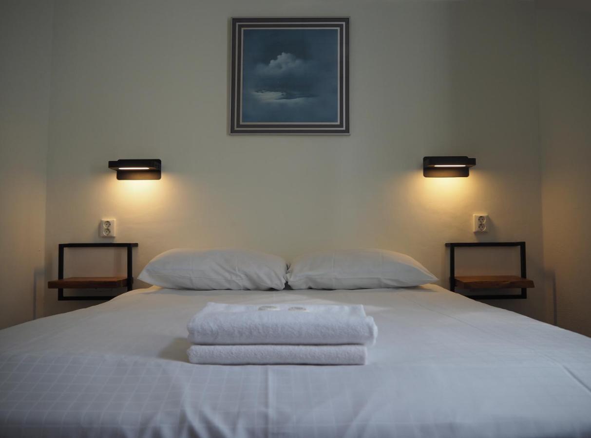 Euphemia Budget Old Canal Zone Hostel Amsterdam