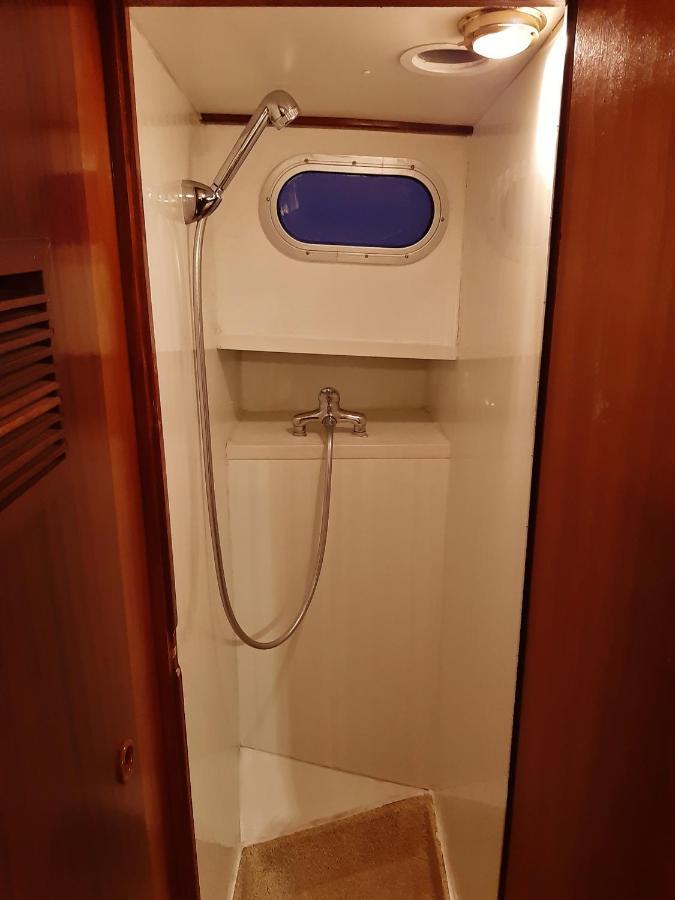 Motor Yacht Almaz Botel