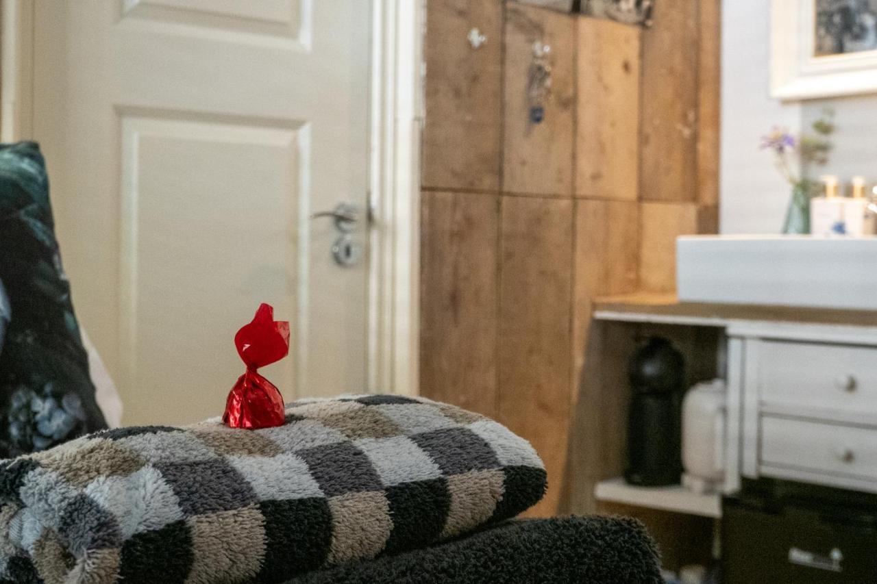 Guesthouseamsterdam Guest house Amsterdam