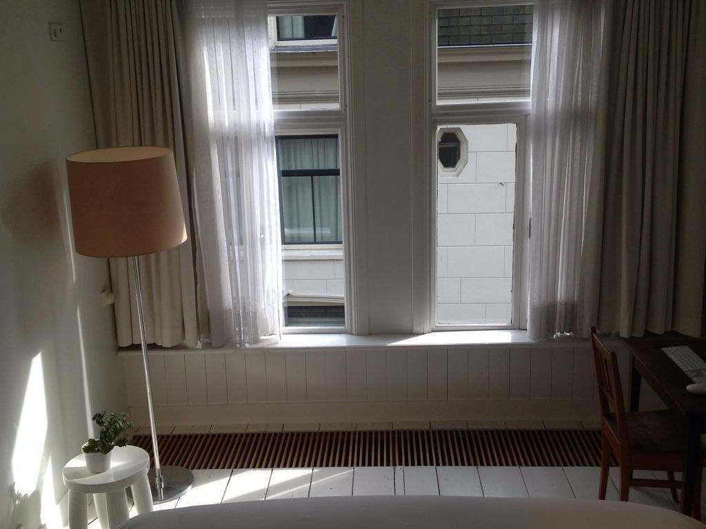 Miauw Suites, Canal View City Centre Acomodação com café da manhã 