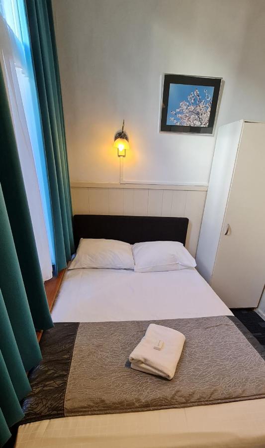Euphemia Budget Old Canal Zone Hostel