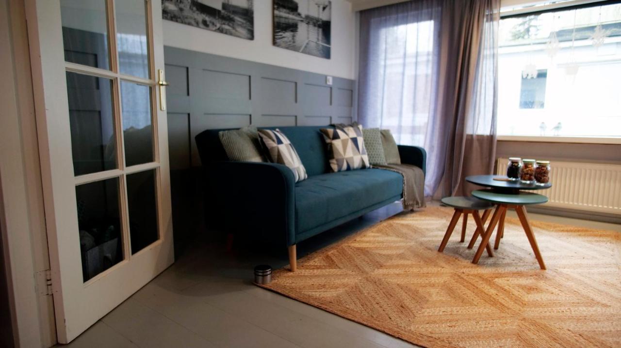 Houseboat With Water Terrace, Free Parking, Free Bikes & Fast Wifi Couette-café *