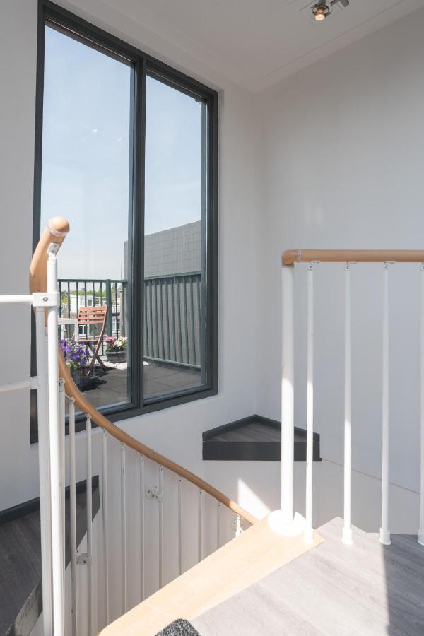 Rooftop Terrace Guest