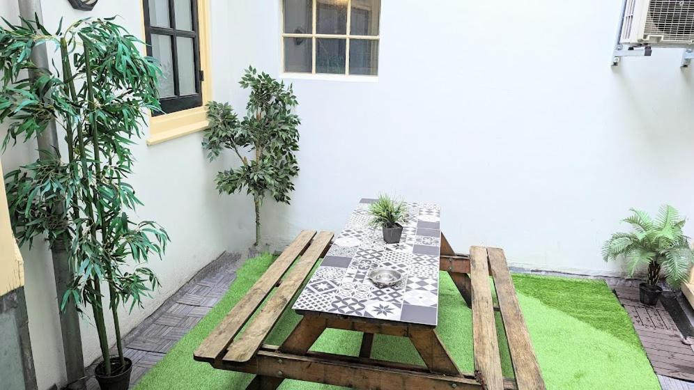 The In The Center Aparthotel 4*