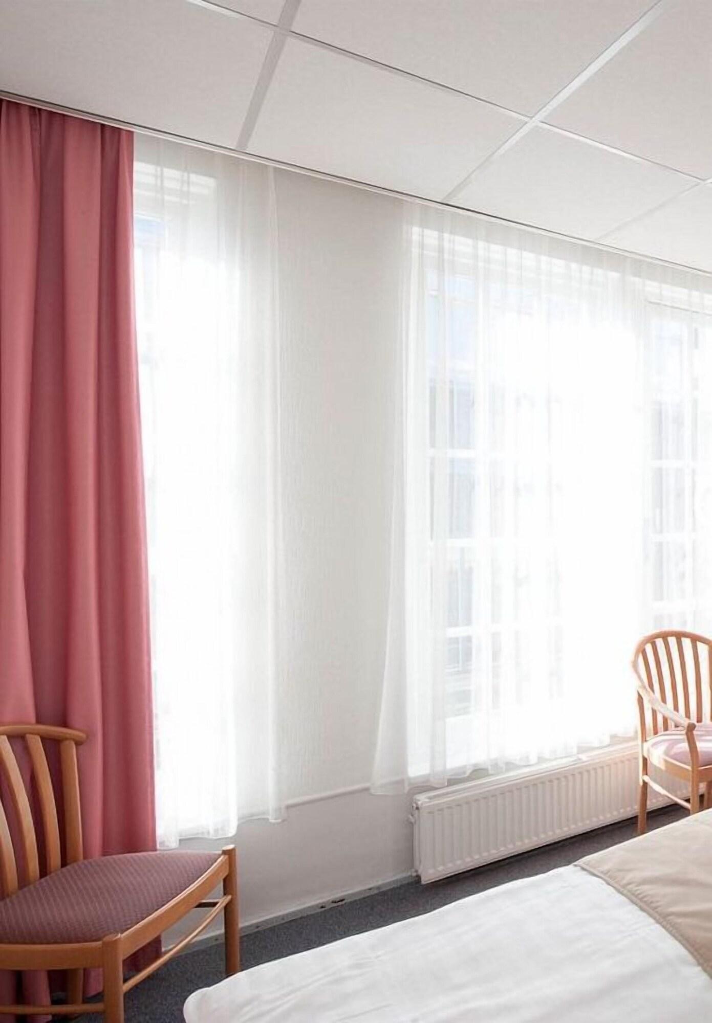 Hotel Rho 3*