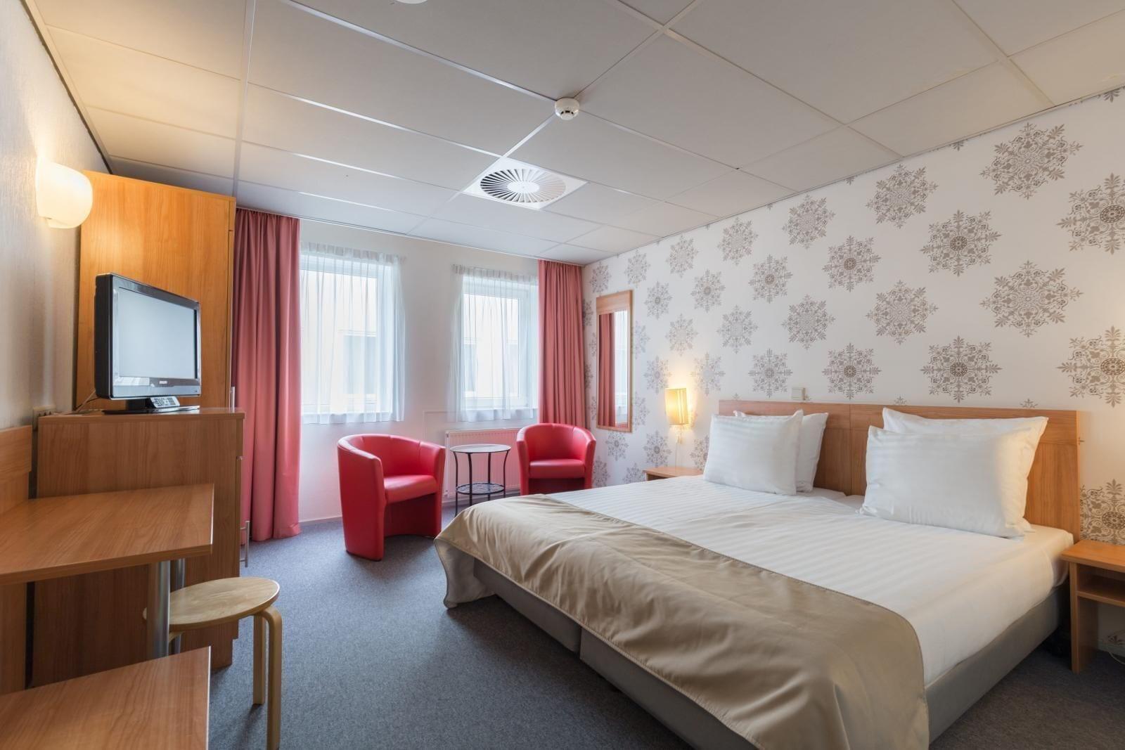 Rho Hotel