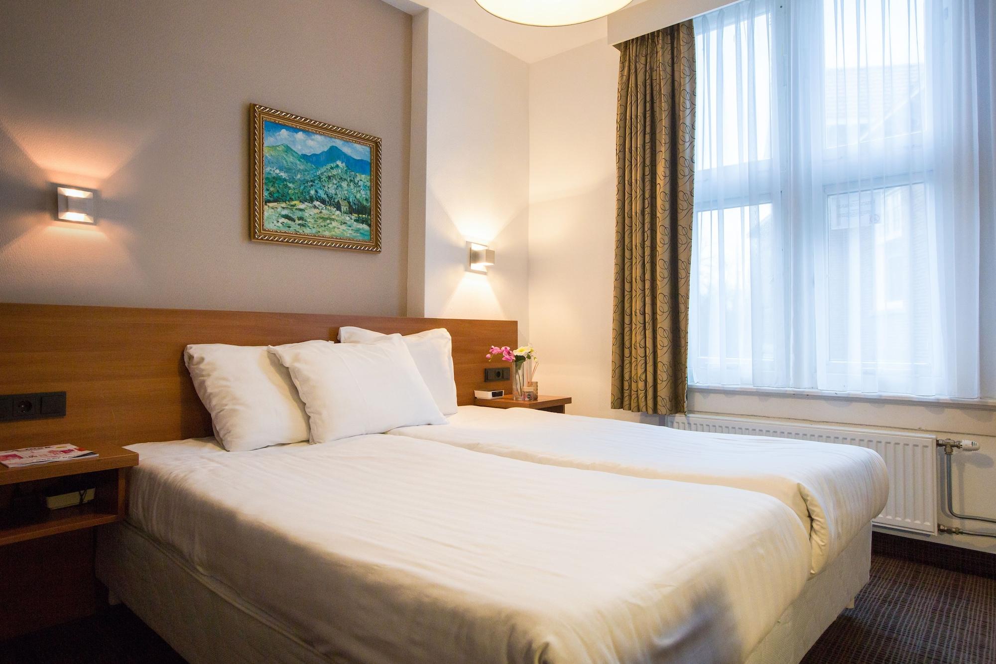 Dutch Design Vondelpark Hotel 3*