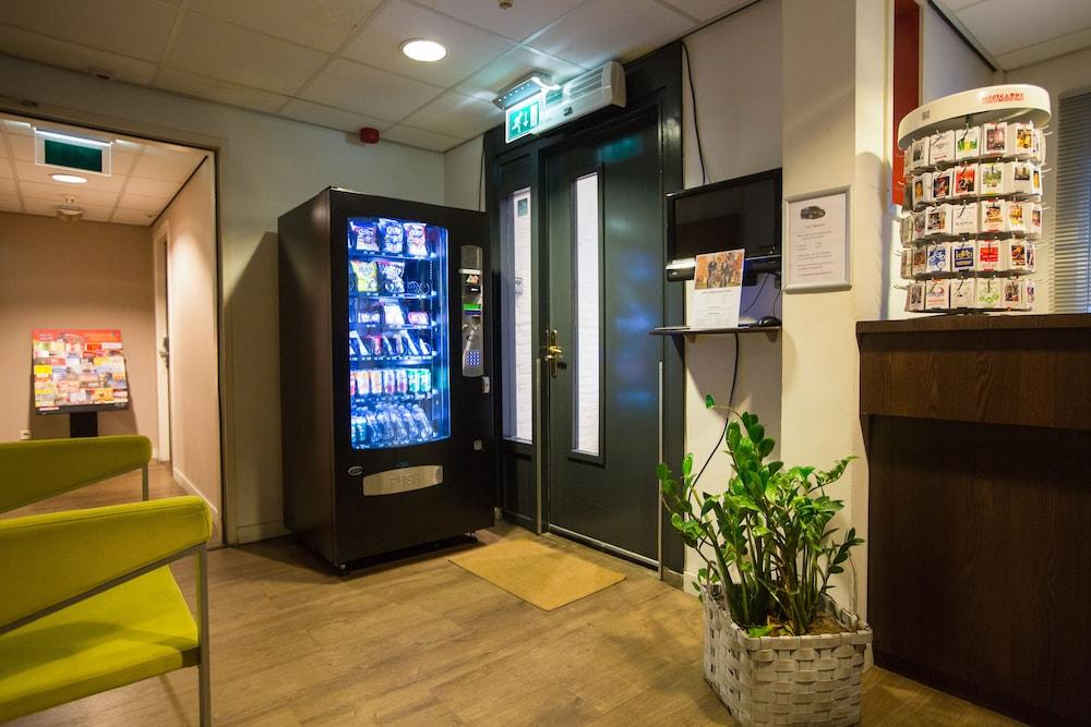 Hotel Dutch Design Vondelpark 3*
