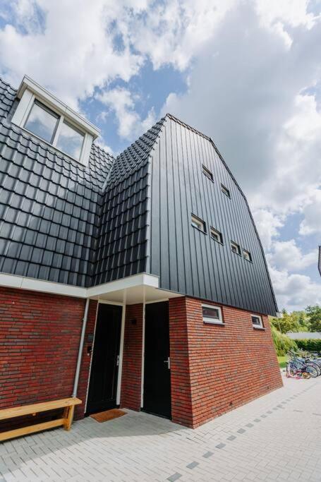 Brand New Luxurious 6 Bedroom In Villa *
