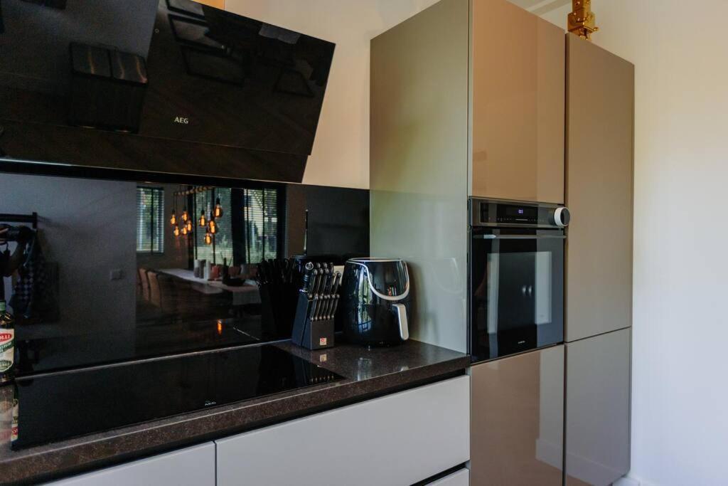Brand New Luxurious 6 Bedroom In Amsterdam