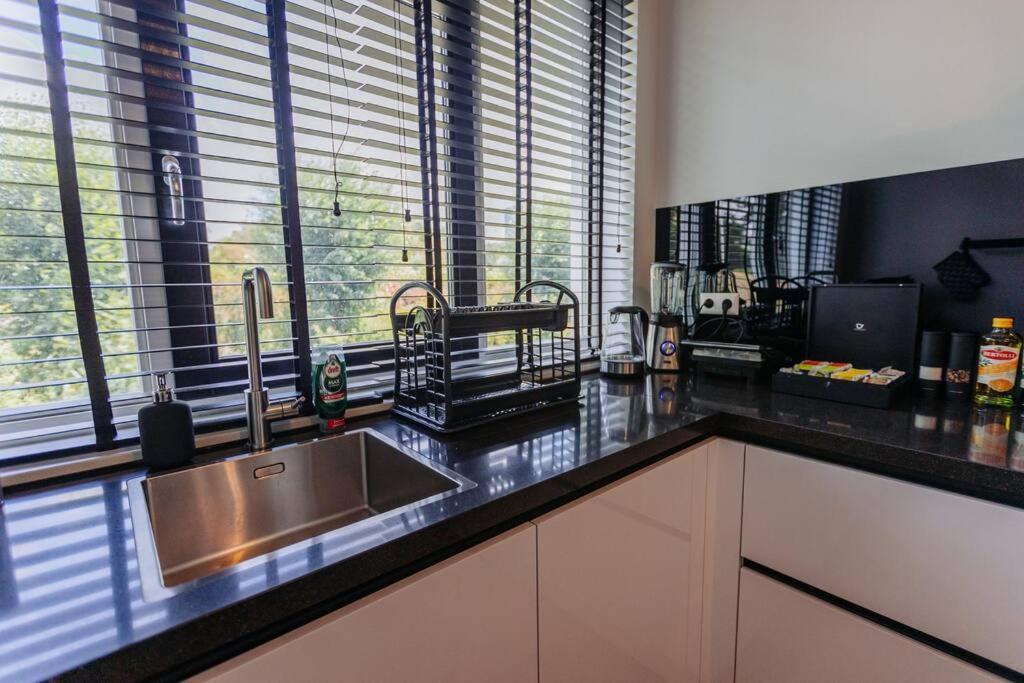 Brand New Luxurious 6 Bedroom In Villa *