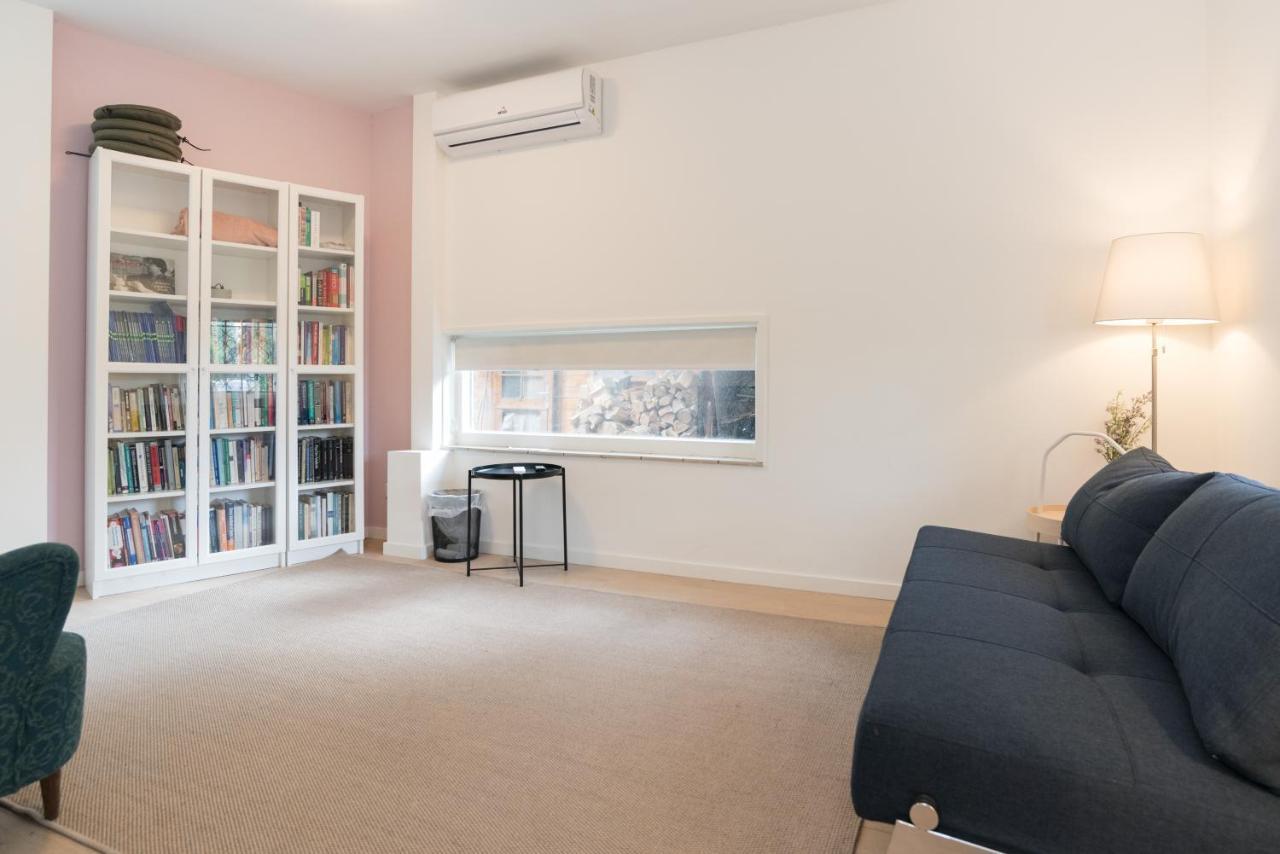 Apartment West *
