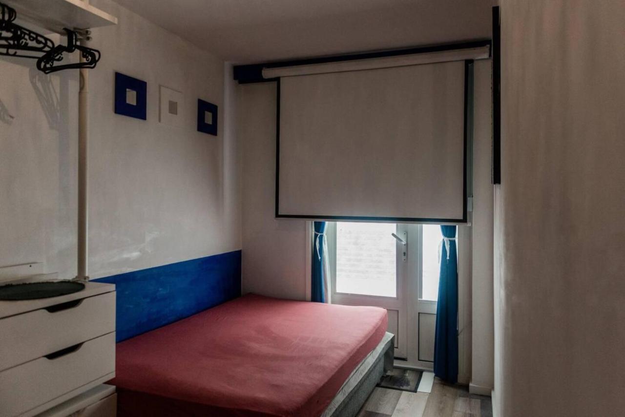 Holiday home 2 Double Bed In Sunny House In West *