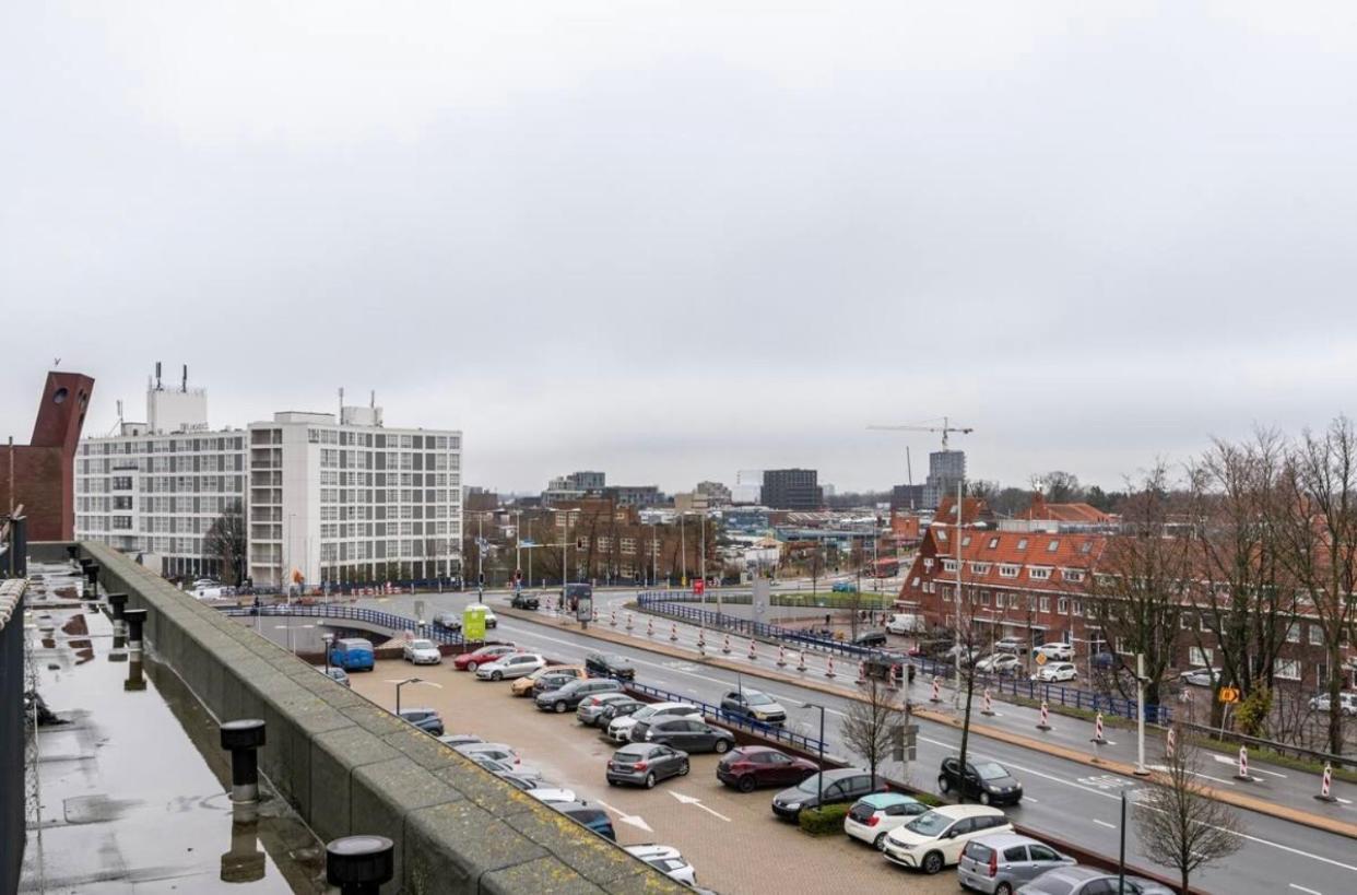 4-bedroom- Central Located- 120 Sqr Meter Apartamento