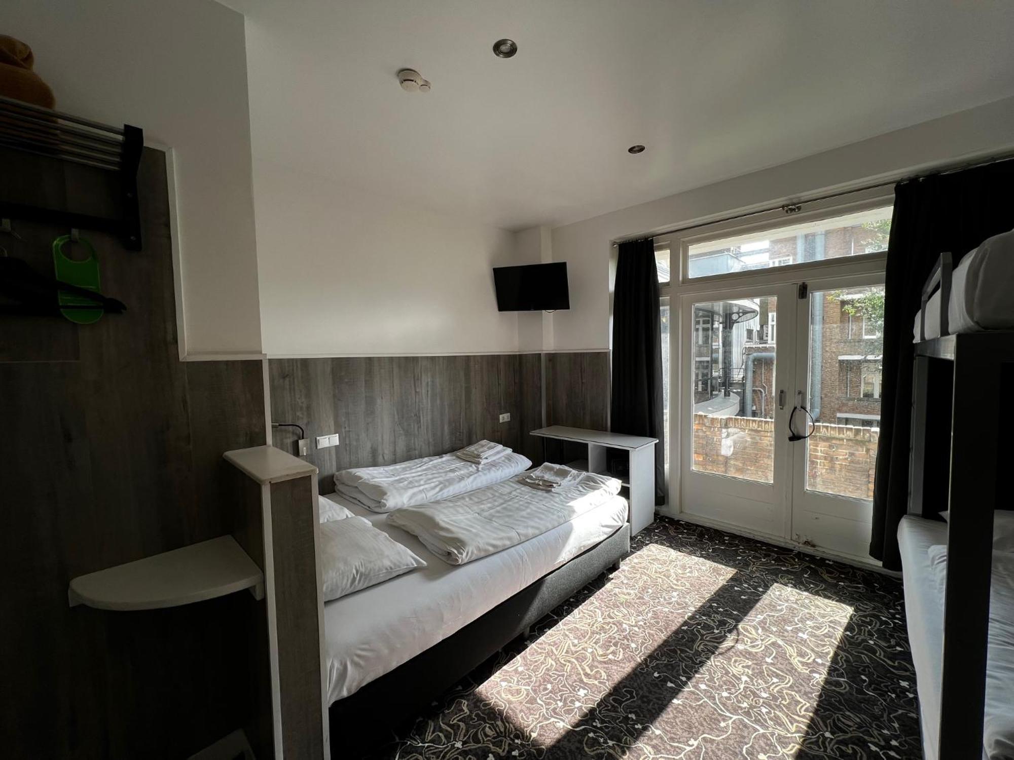 Budget Trianon Hotel