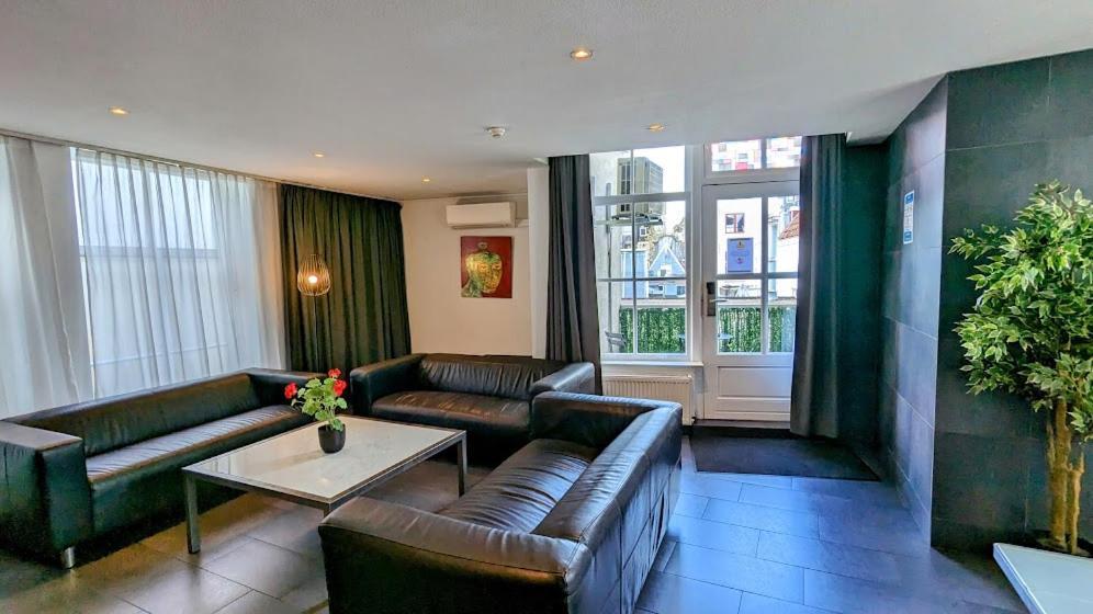 The In The Center Aparthotel 4*