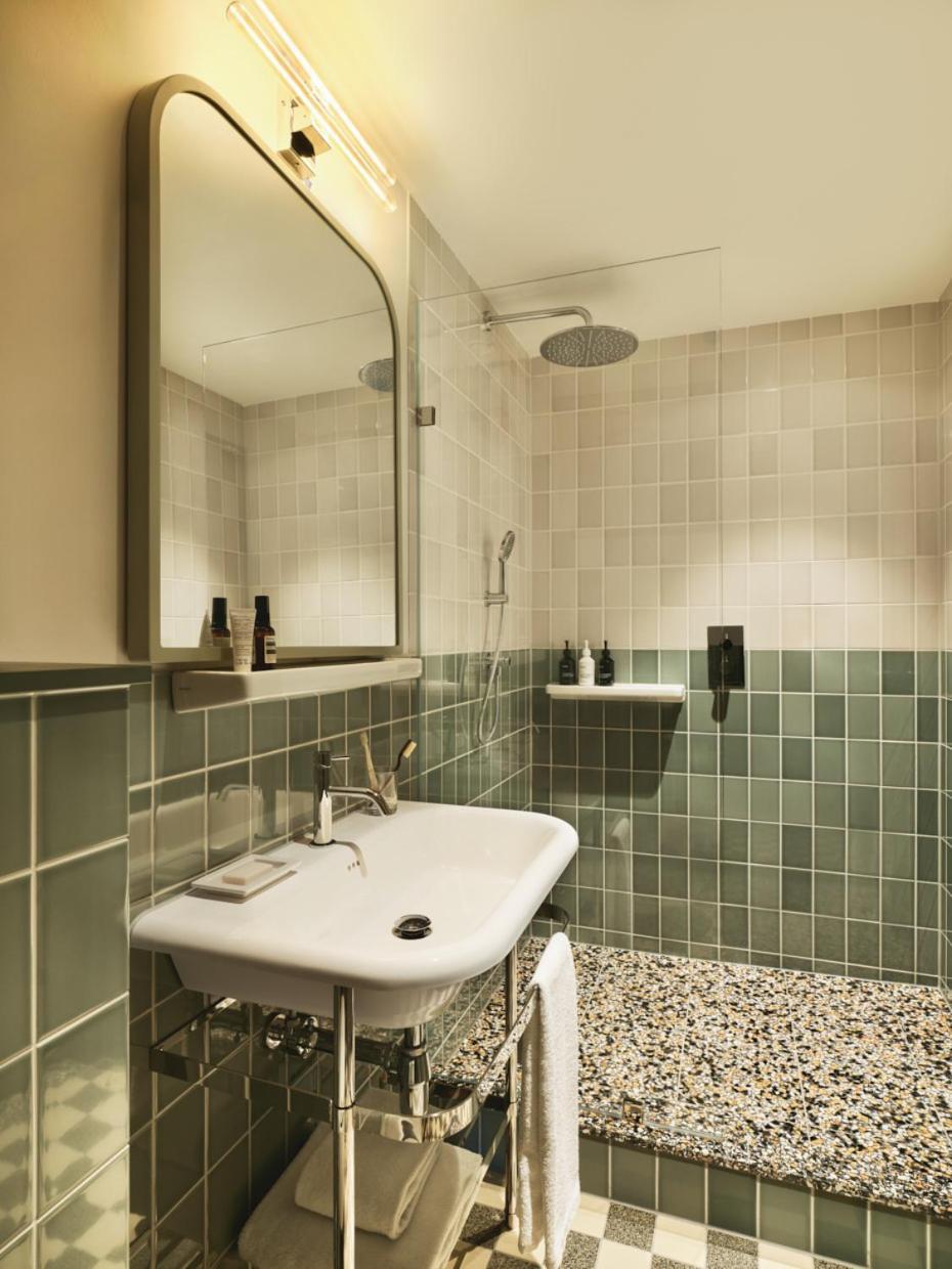 Hotel The Hoxton, Lloyd 4*
