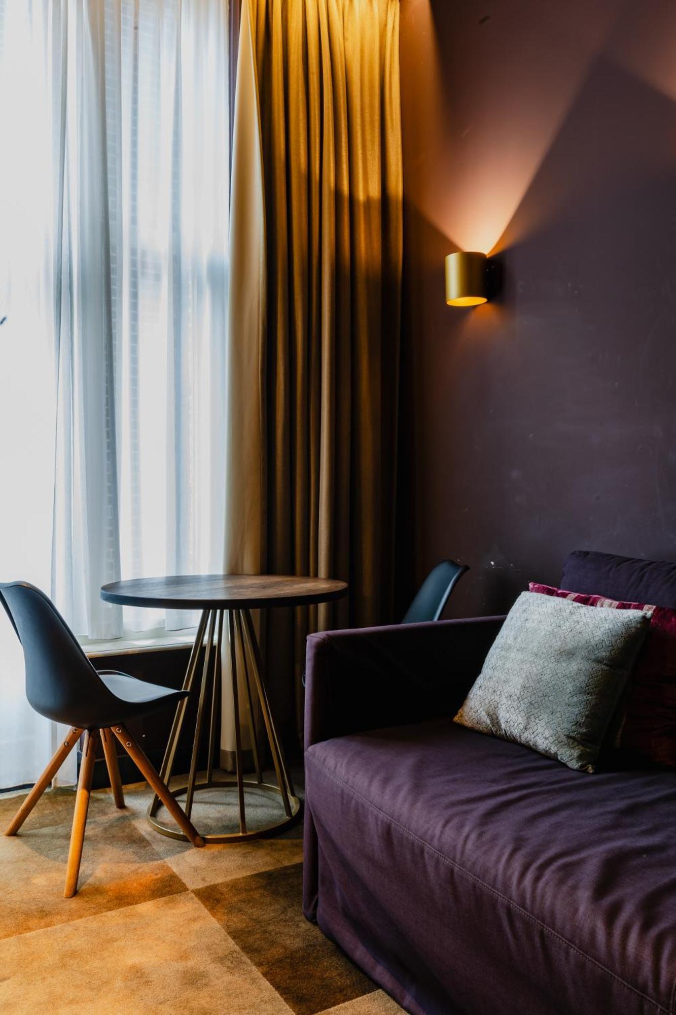 De Jonker Urban & 4*