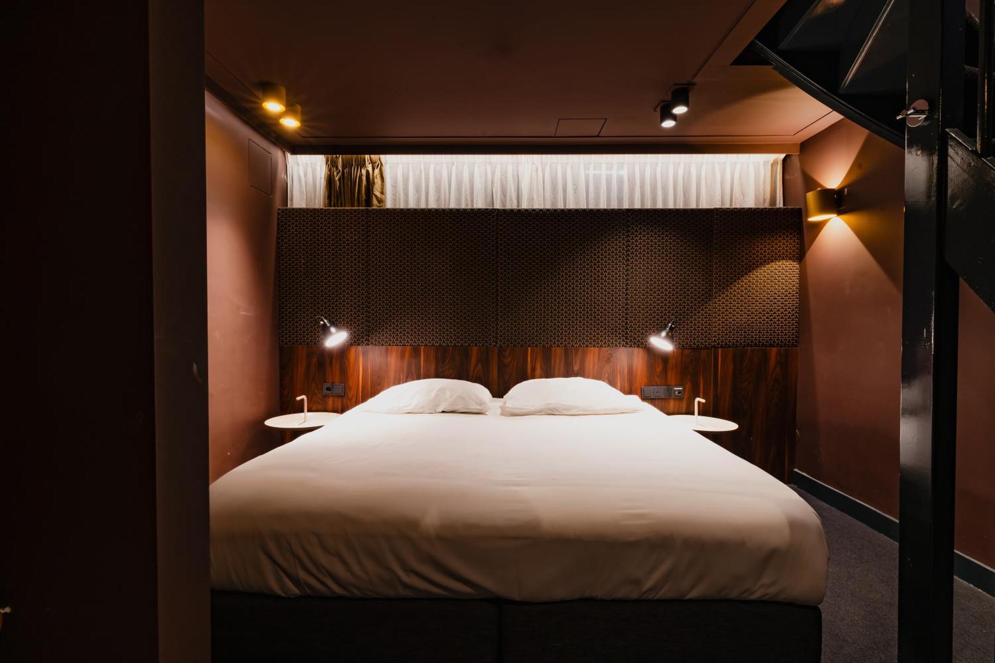 De Jonker Urban & 4*