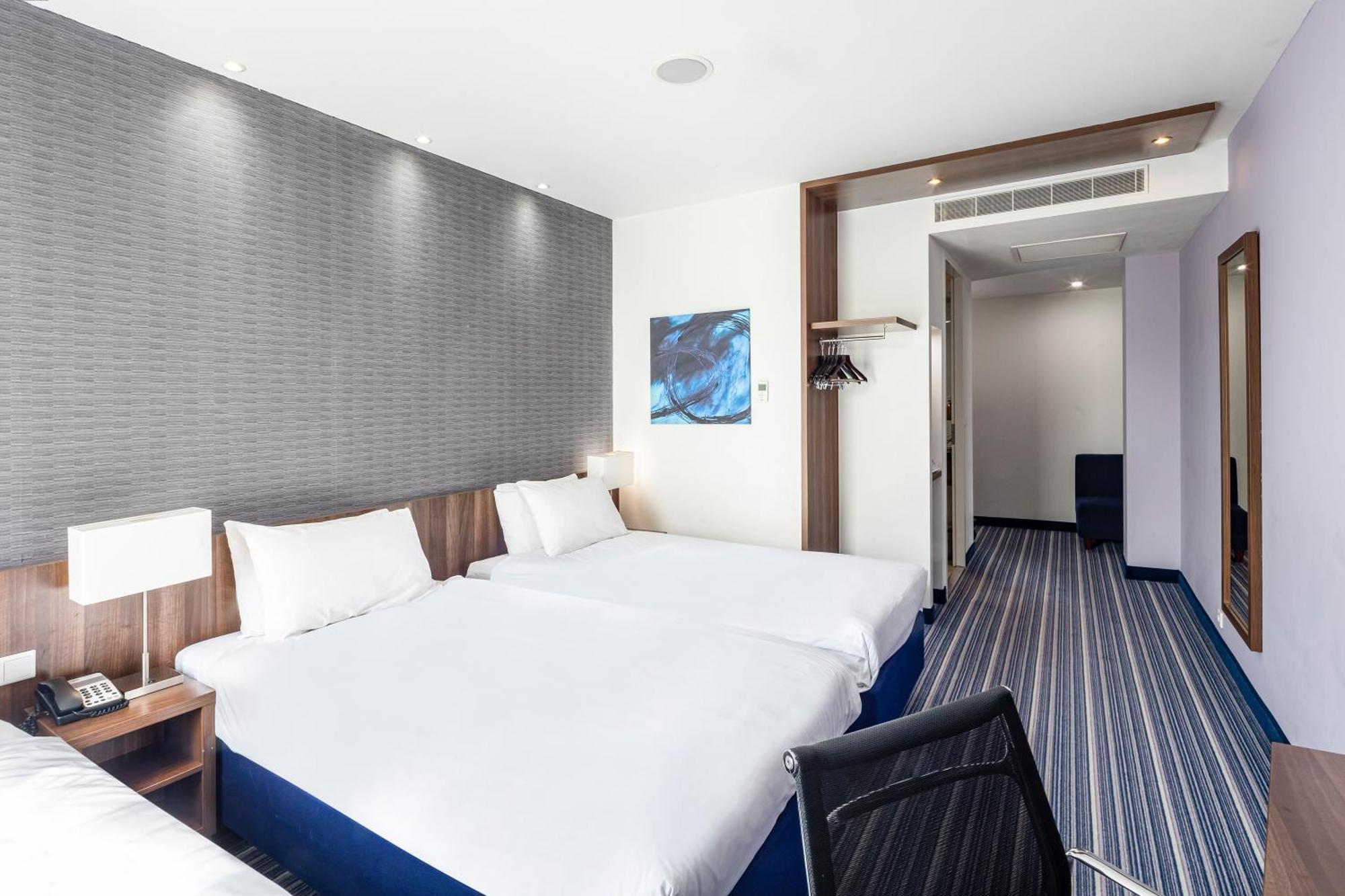 Hotel Express - South By Ihg 3*