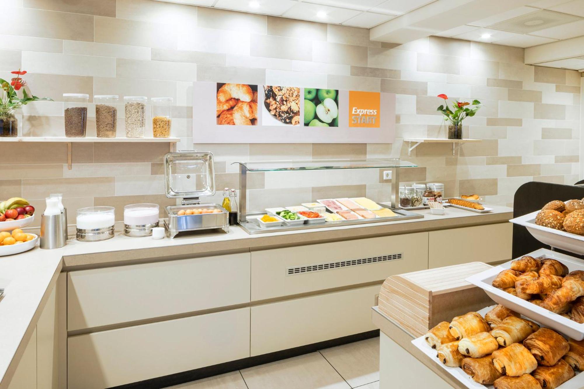 Express - South By Ihg