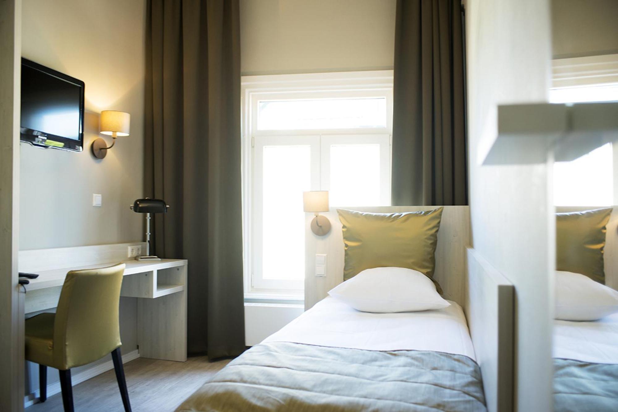 Apple 3* Amsterdam
