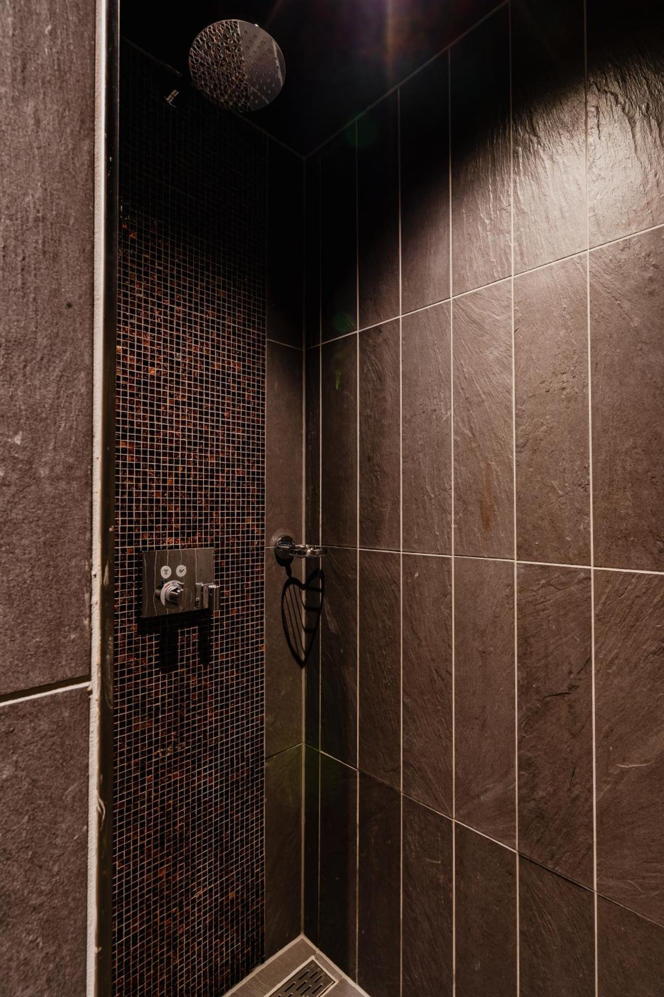 De Jonker Urban & 4*