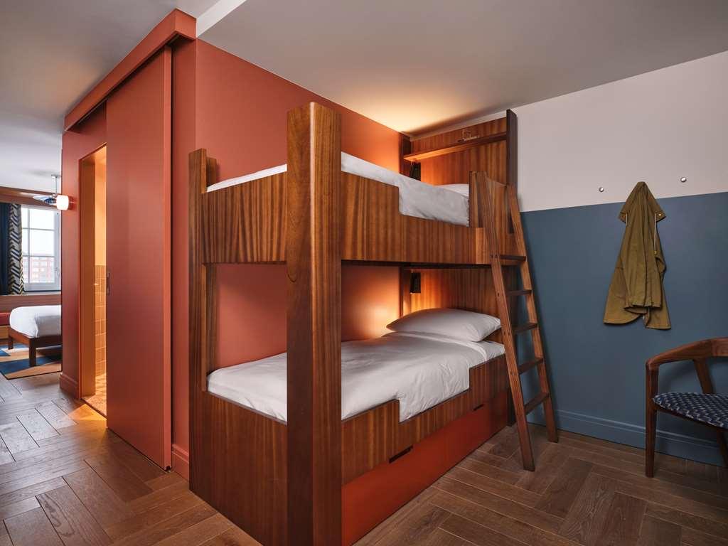 Hotel The Hoxton, Lloyd