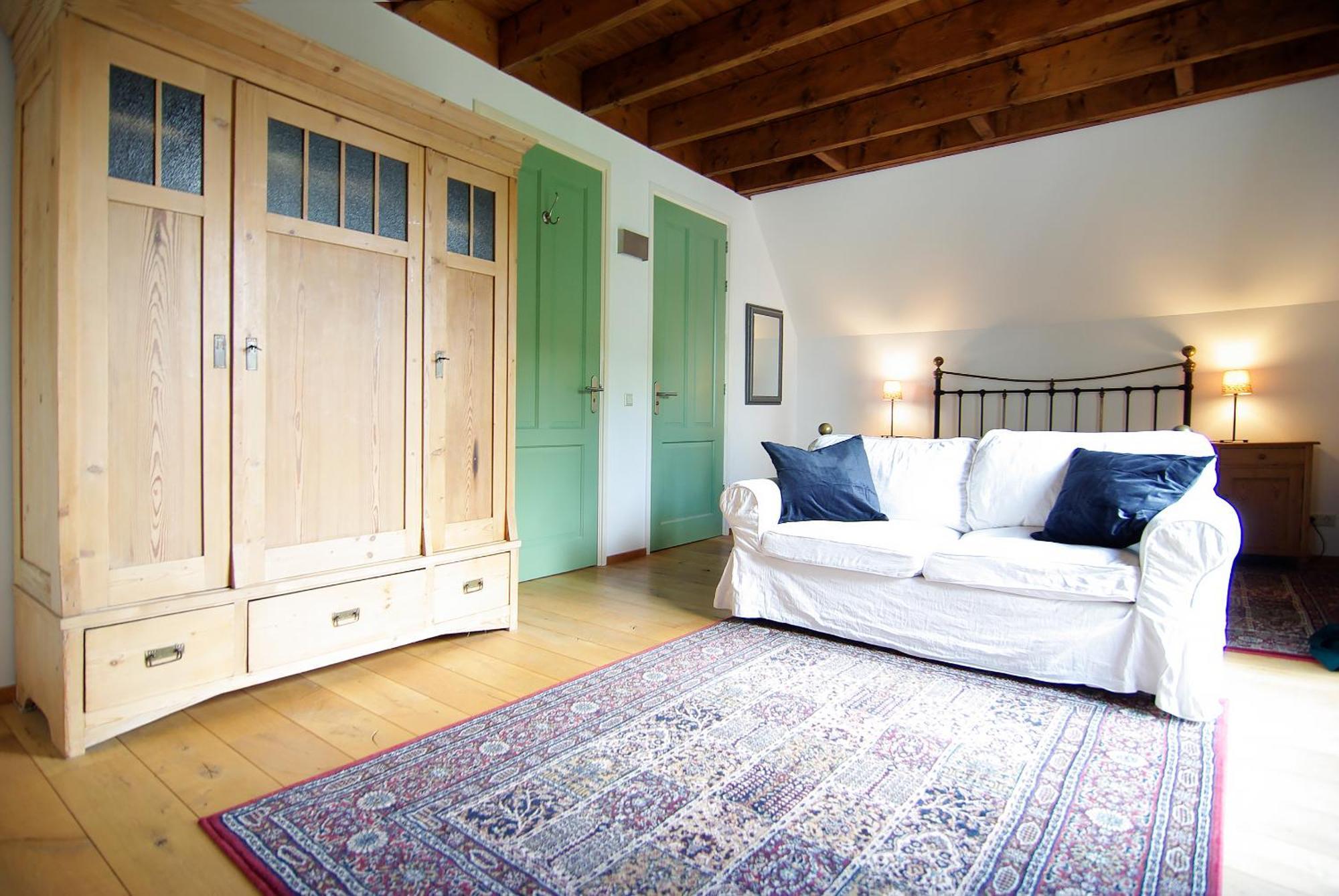 Tranquil Wooden House With Free Parking Accommodatie bij particulieren Amsterdam